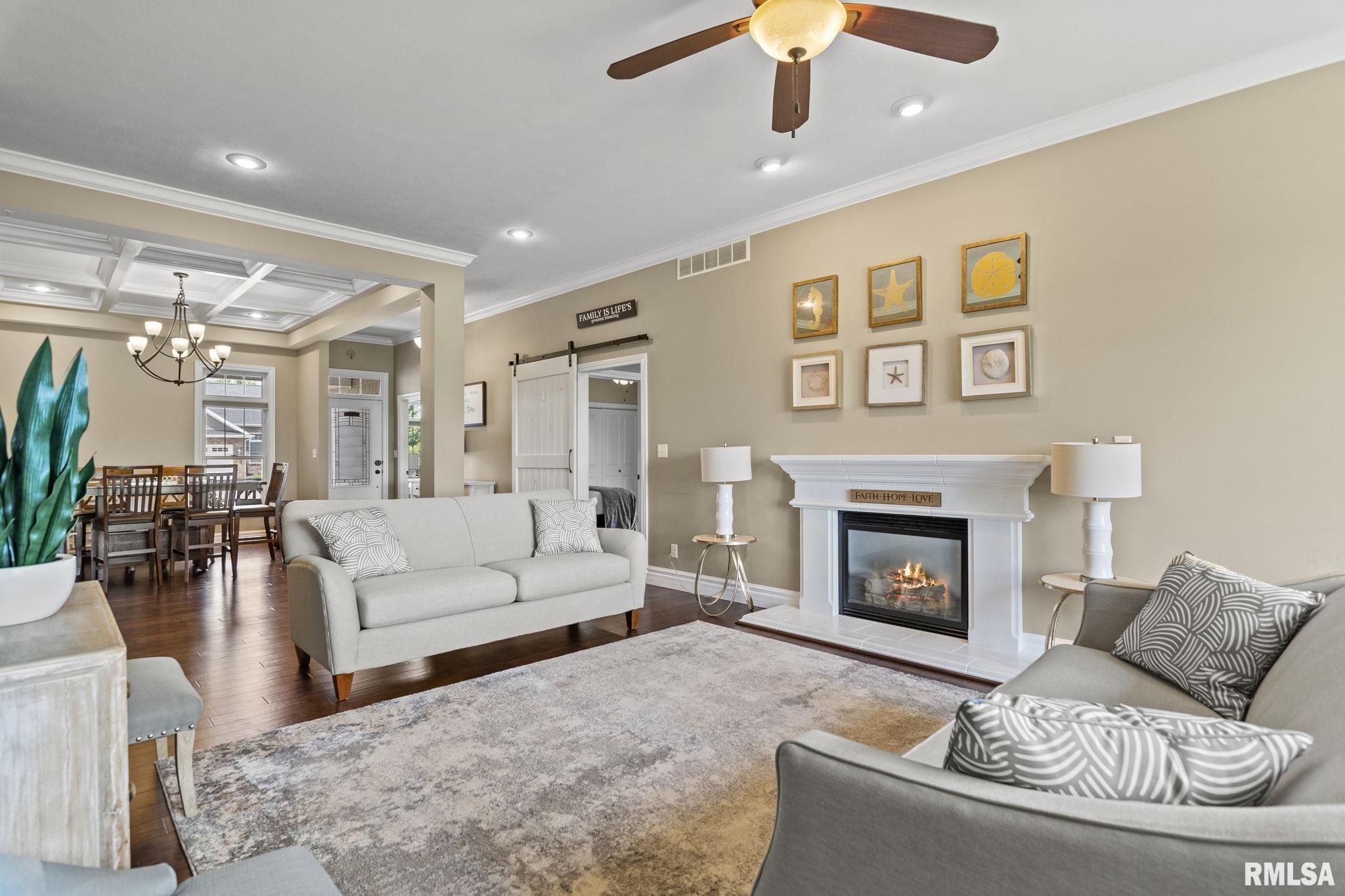 2812 Castlerock Ridge Springfield, IL 62711 - Photo 3 of 38