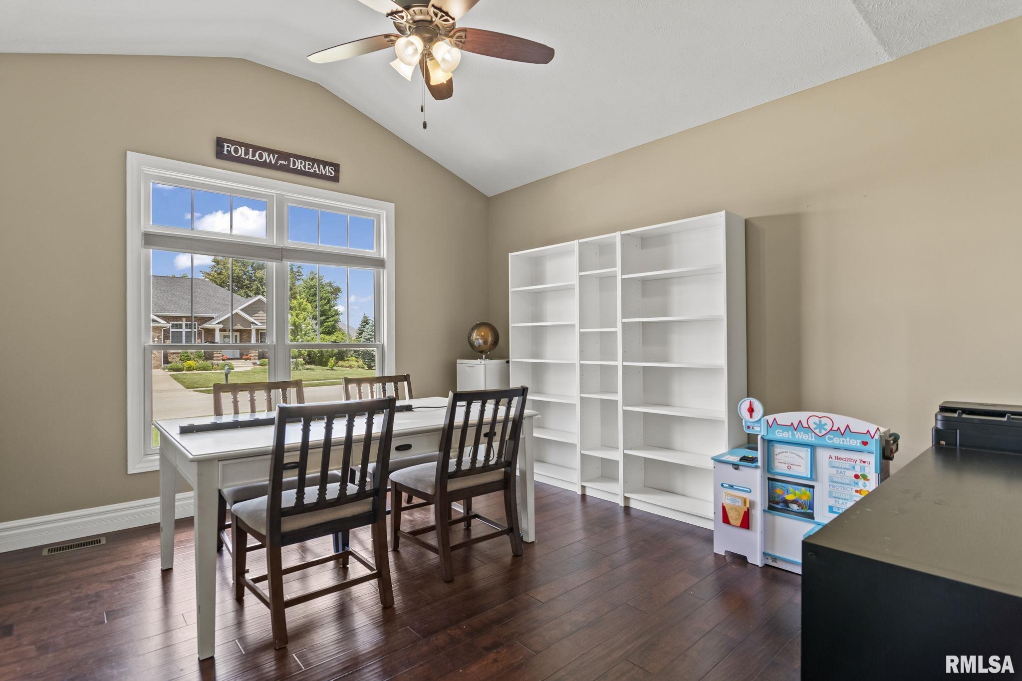 2812 Castlerock Ridge Springfield, IL 62711 - Photo 7 of 38