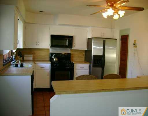 24 Foley Avenue Edison, NJ 08820 - Photo 2 of 5 Gallery Image 2