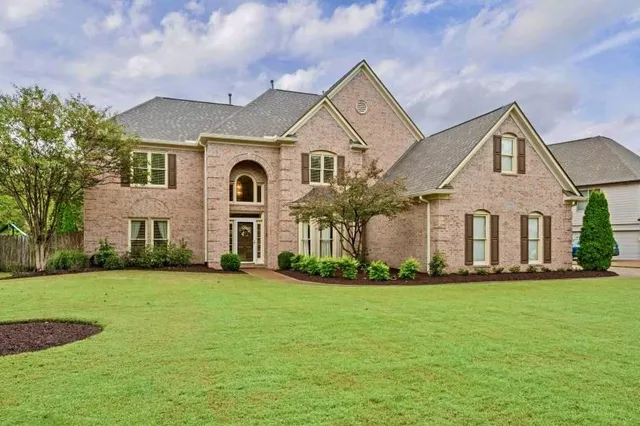$629,900 | 1752 Campden Drive, Collierville, TN 38017
