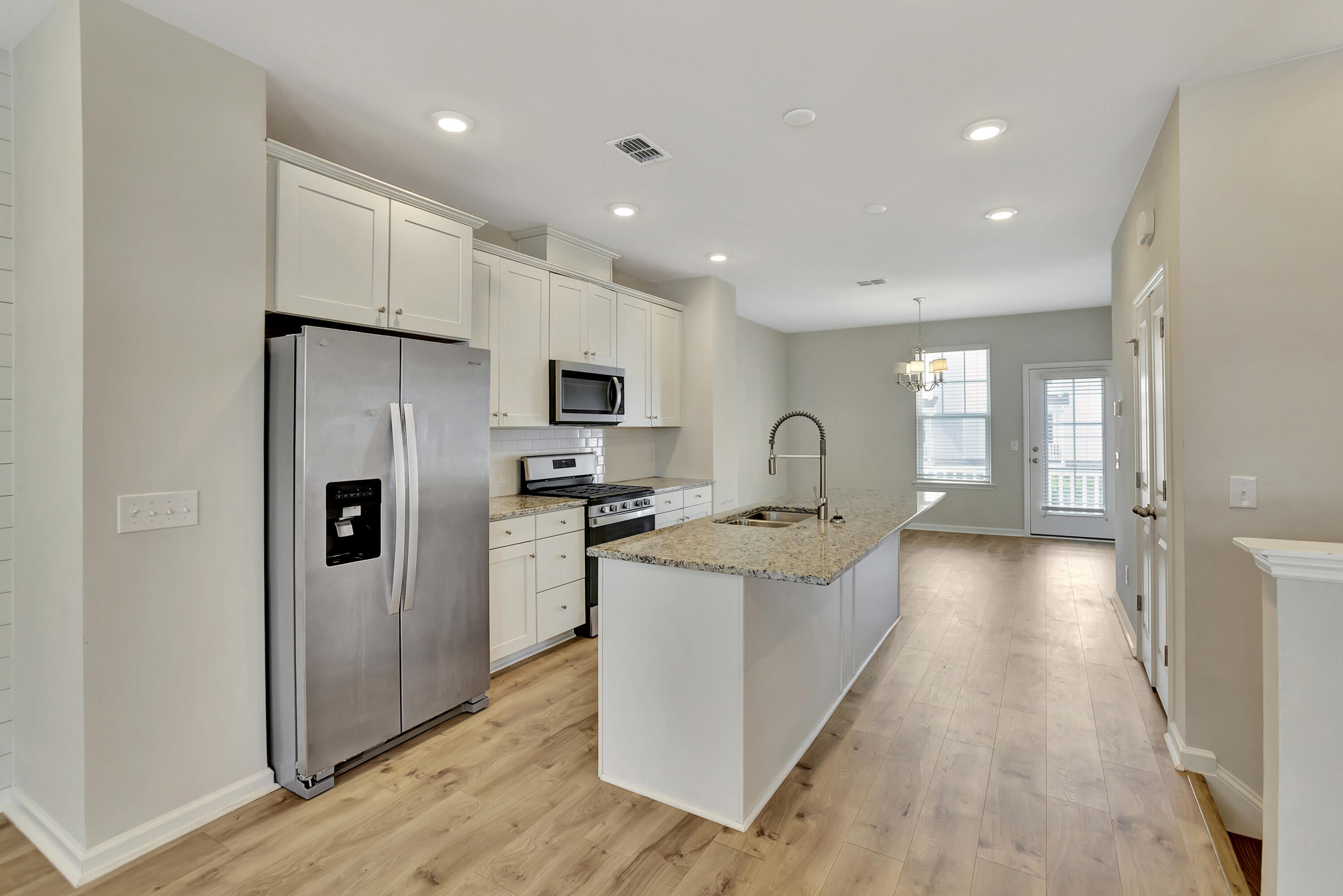 306 Pathfinder Way Charleston, SC 29492 - Photo 8 of 32