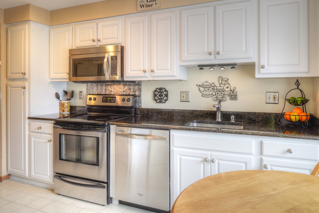 83 Abington Road, Unit 83 Danvers, MA 01923 - Photo 13 of 30 Gallery Image 13