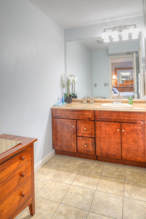 83 Abington Road, Unit 83 Danvers, MA 01923 - Photo 16 of 30 Gallery Image 16