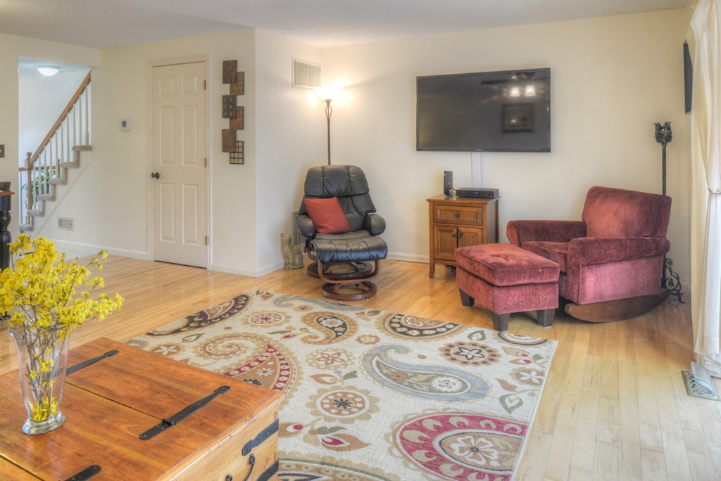 83 Abington Road, Unit 83 Danvers, MA 01923 - Photo 4 of 30 Gallery Image 4
