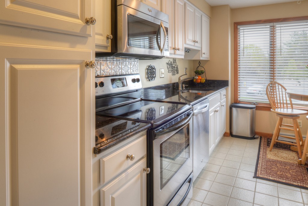 83 Abington Road, Unit 83 Danvers, MA 01923 - Photo 10 of 30 Gallery Image 10