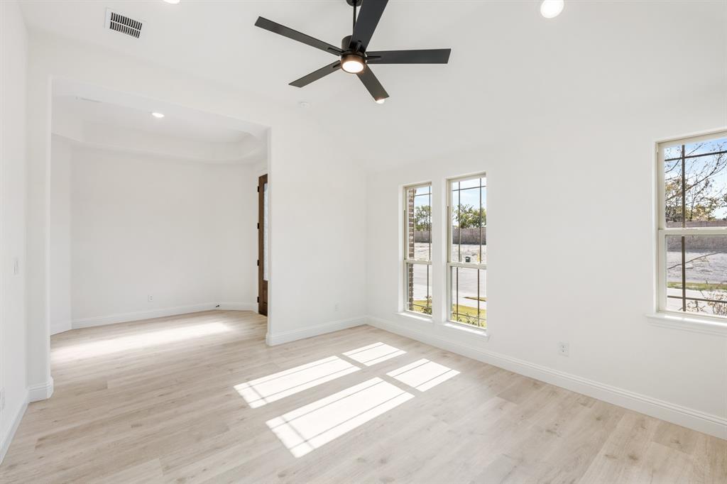 2016 Hickory Chase Lane Anna, TX 75409 - Photo 7 of 35 a view of livingroom with window