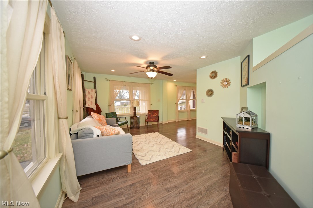 502 West Smith Road Medina, OH 44256 - Photo 3 of 18 Gallery Image 3