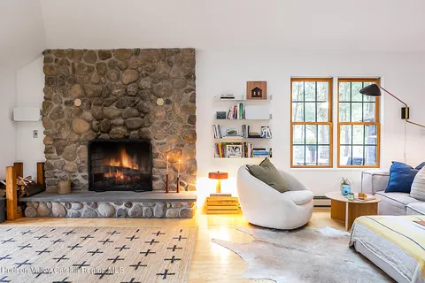 $550,000 | 146 Glenerie Boulevard, Saugerties, NY 12477