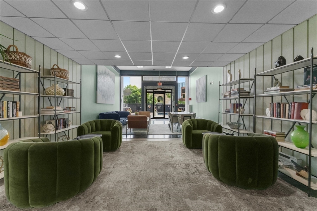 566 Commonwealth Avenue, Unit 703 Boston, MA 02215 - Photo 13 of 17