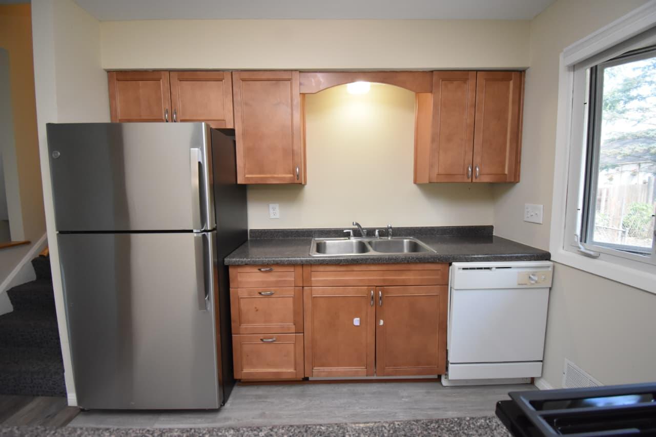 3958 Riverton Avenue St. Paul, MN 55122 - Photo 8 of 19