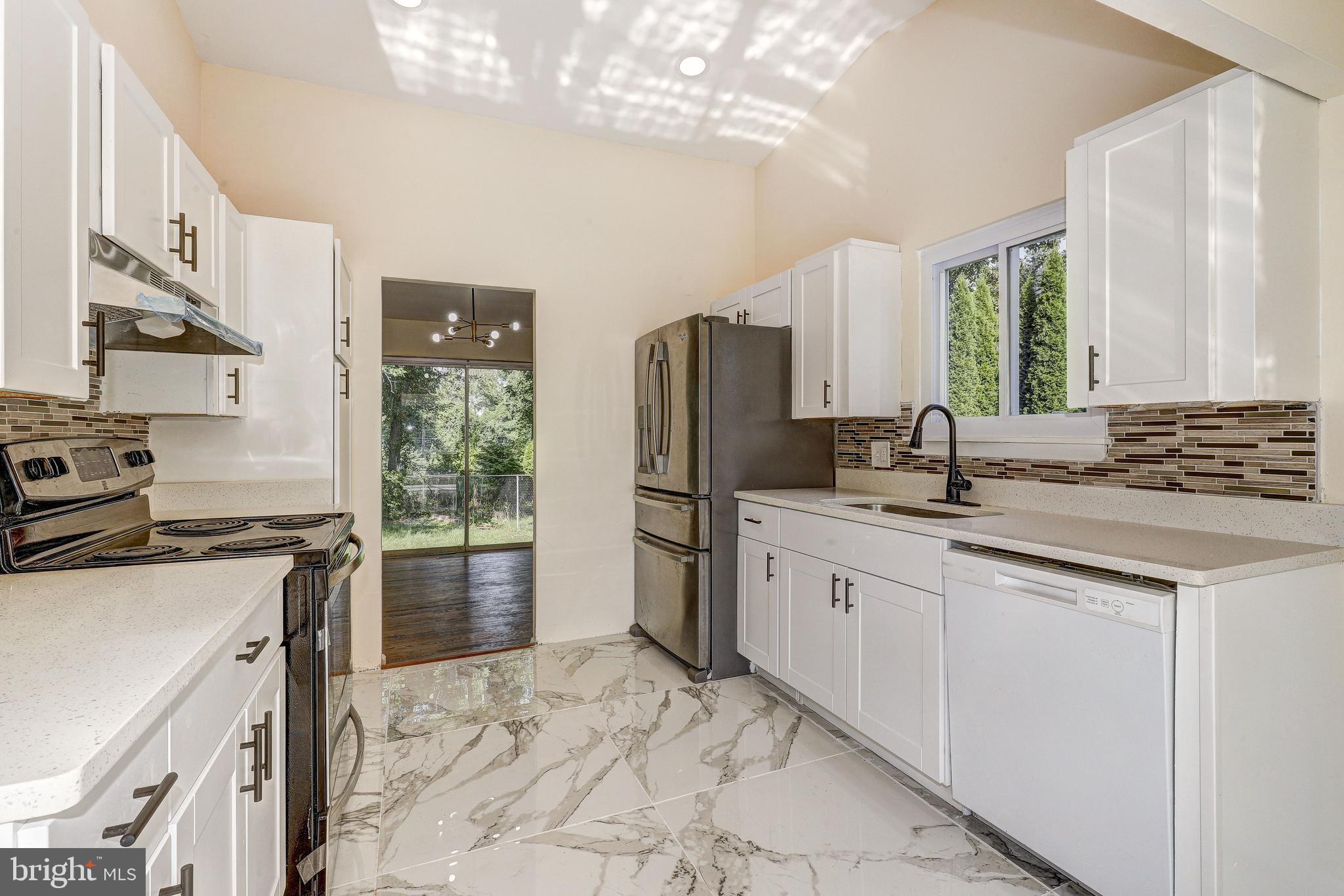 8152 Scotts Level Road Pikesville, MD 21208 - Photo 14 of 44