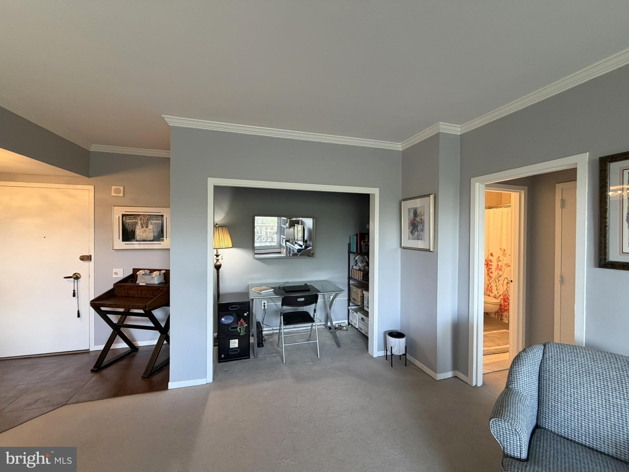 191 Presidential Boulevard, Unit R403 Bala Cynwyd, PA 19004 - Photo 9 of 30 a living room with furniture and a window