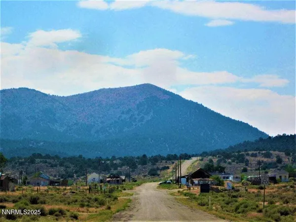 a view of residential houses with outdoor space