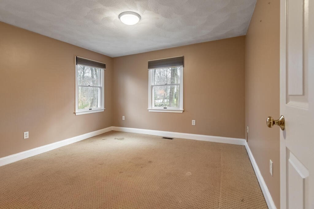 22 County Road Burlington, MA 01803 - Photo 10 of 31 Gallery Image 10