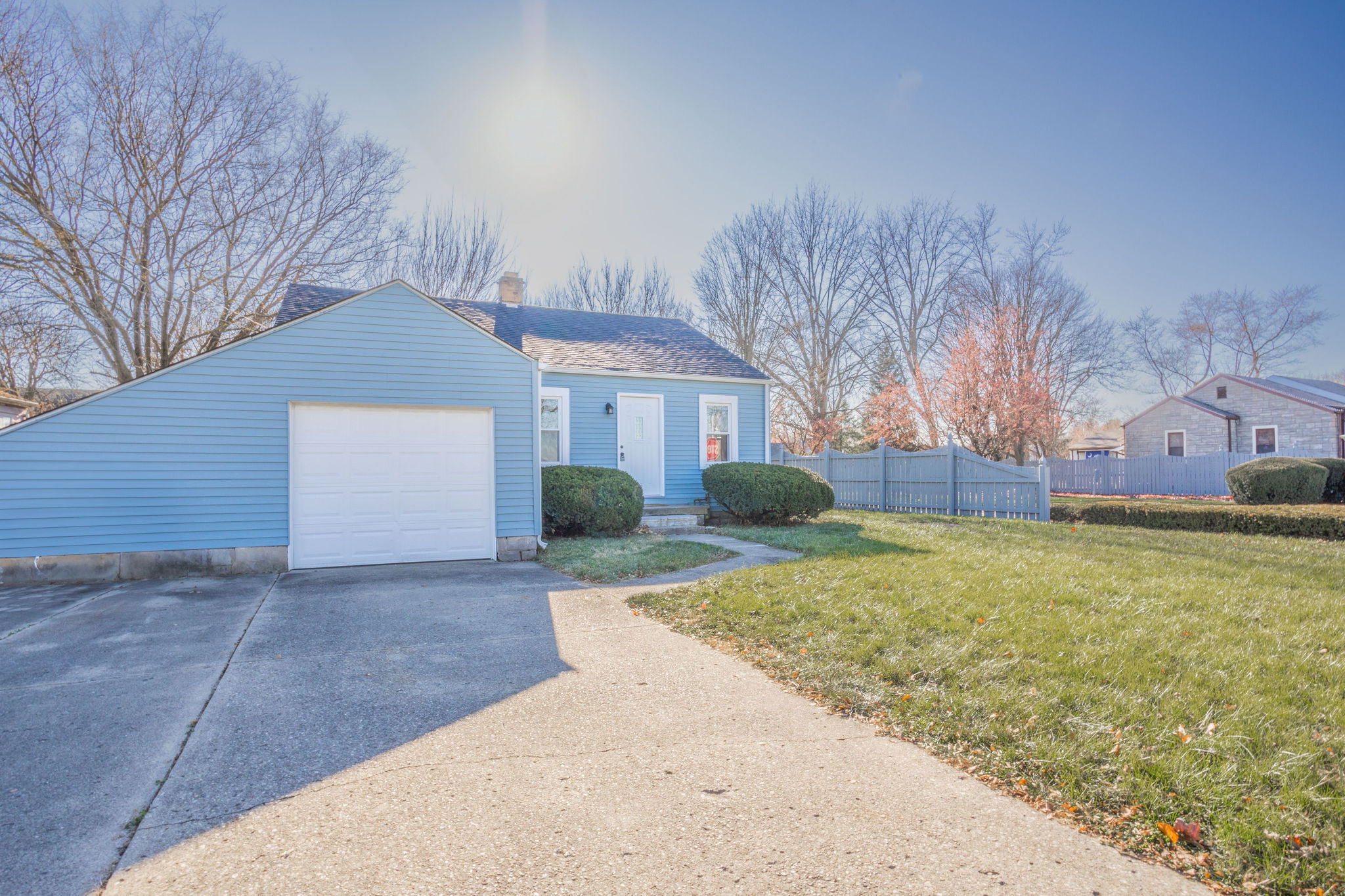 1513 Lindberg Road Anderson, IN 46012 - Photo 2 of 22