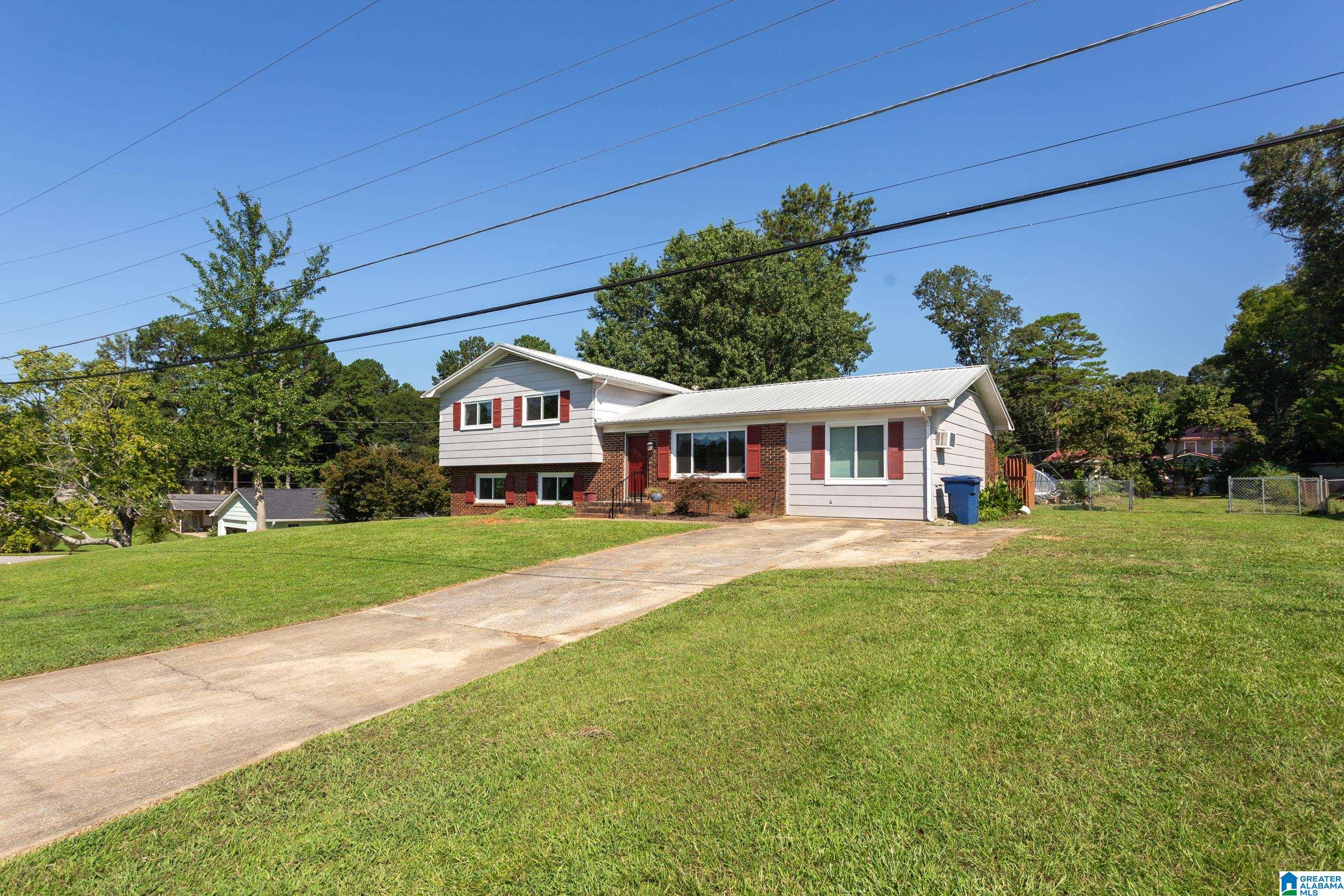 4105 Cloverdale Road Anniston, AL 36207 - Photo 2 of 36