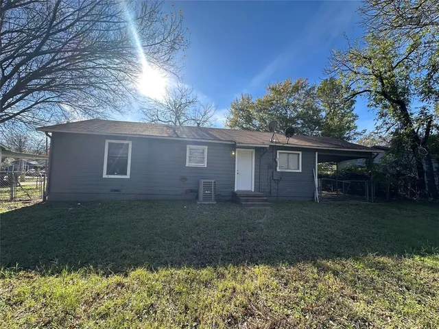 $1,375 | 113 Gordon Drive, Terrell, TX 75160