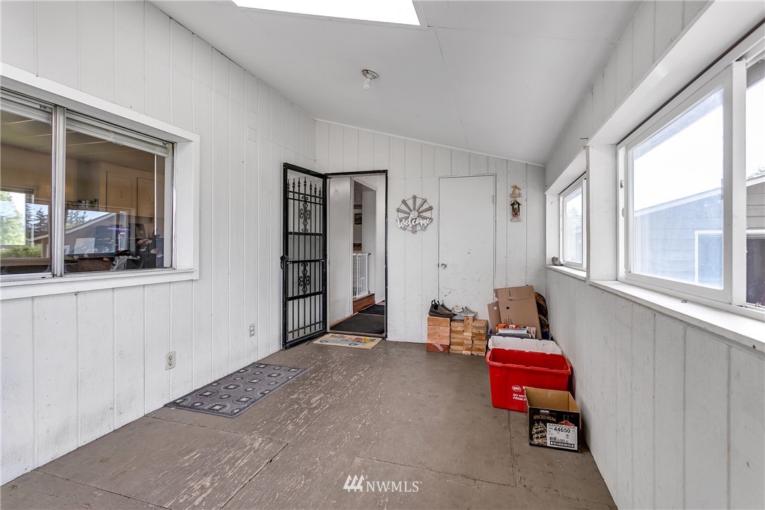 6284 Old Guide Road Bellingham, WA 98226 - Photo 2 of 32