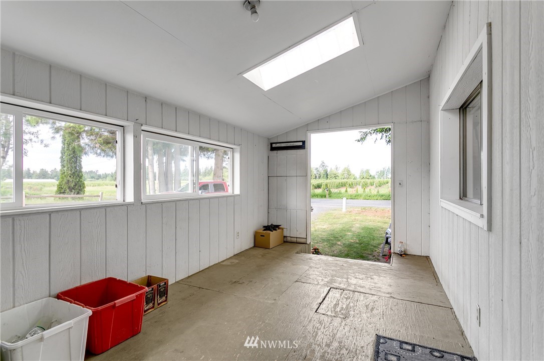 6284 Old Guide Road Bellingham, WA 98226 - Photo 3 of 32