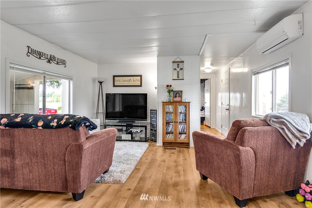 6284 Old Guide Road Bellingham, WA 98226 - Photo 10 of 32
