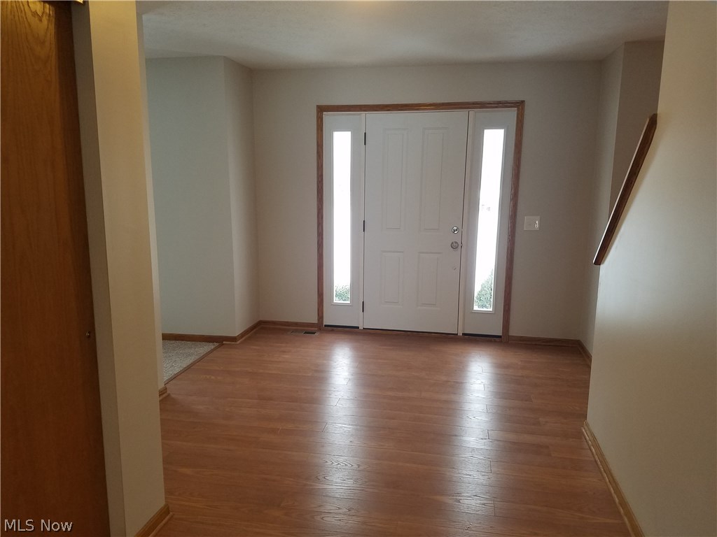 8520 Weaver Road Ravenna, OH 44266 - Photo 4 of 33 Gallery Image 4