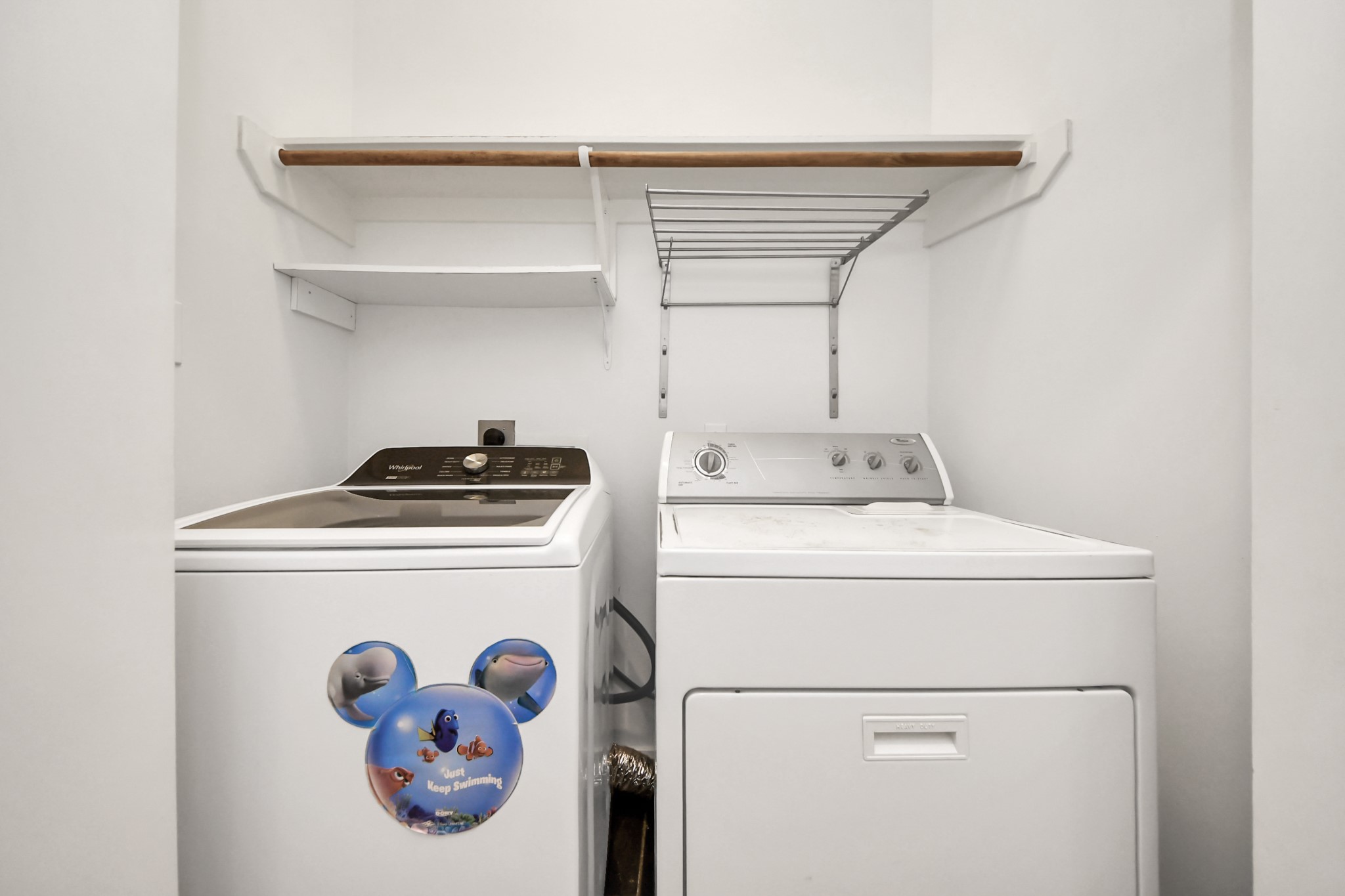 1610 Calumet Street Houston, TX 77004 - Photo 17 of 46 Washer and dryer on 2nd floor- washer new in 2024