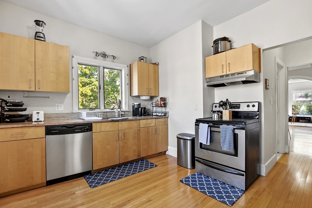 87 Broad Street, Unit 2 Lynn, MA 01902 - Photo 2 of 25