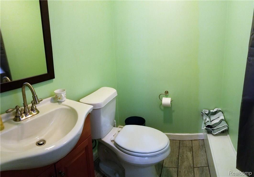 3125 Hessel Avenue Rochester, MI 48307 - Photo 19 of 22 20170823_103557.jpg