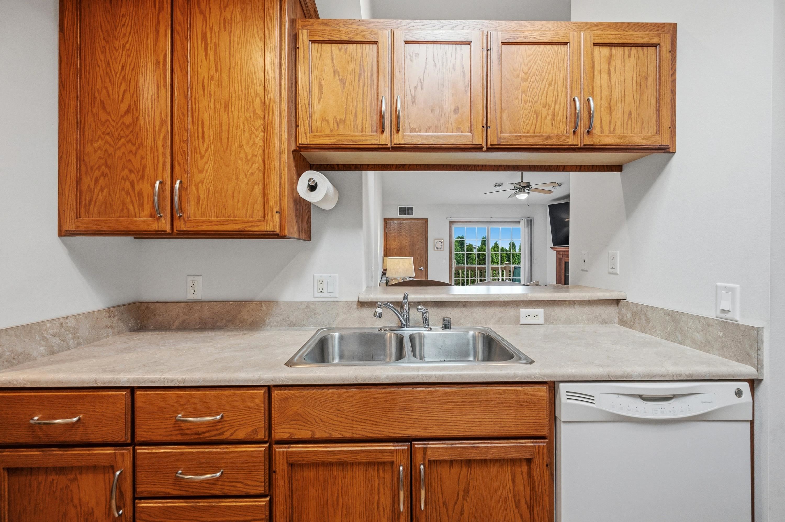 516 River Road, Unit 3 Columbus, WI 53925 - Photo 10 of 22