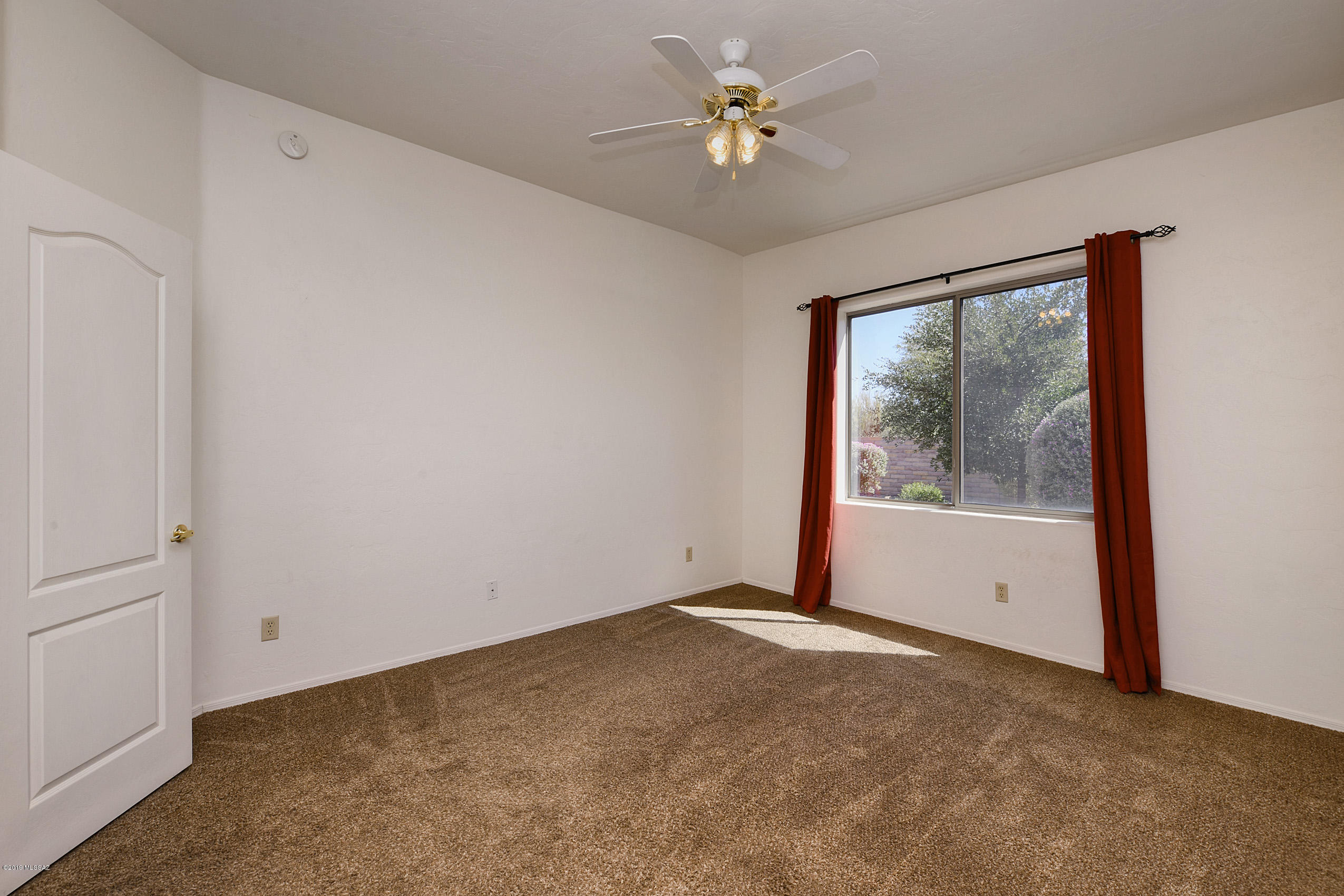 8546 North Sunny Rock Ridge Drive Tucson, AZ 85743 - Photo 4 of 22