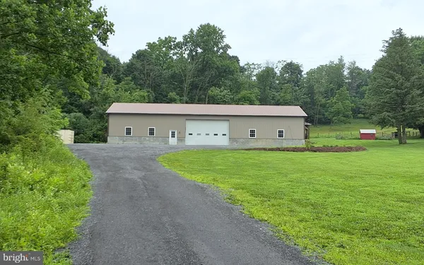 $1,200 | 25 Crabgrass Lane, Unit 1, Mohnton, PA 19540
