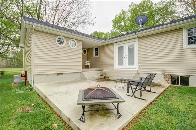3425 Buck Road Clarksville, TN 37043 - Photo 4 of 20 Back patio area off the dining room. Separate entry to master suite.