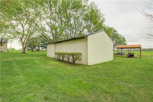 3425 Buck Road Clarksville, TN 37043 - Photo 6 of 20 Shop with Electricity inside and out. Water outside the door.