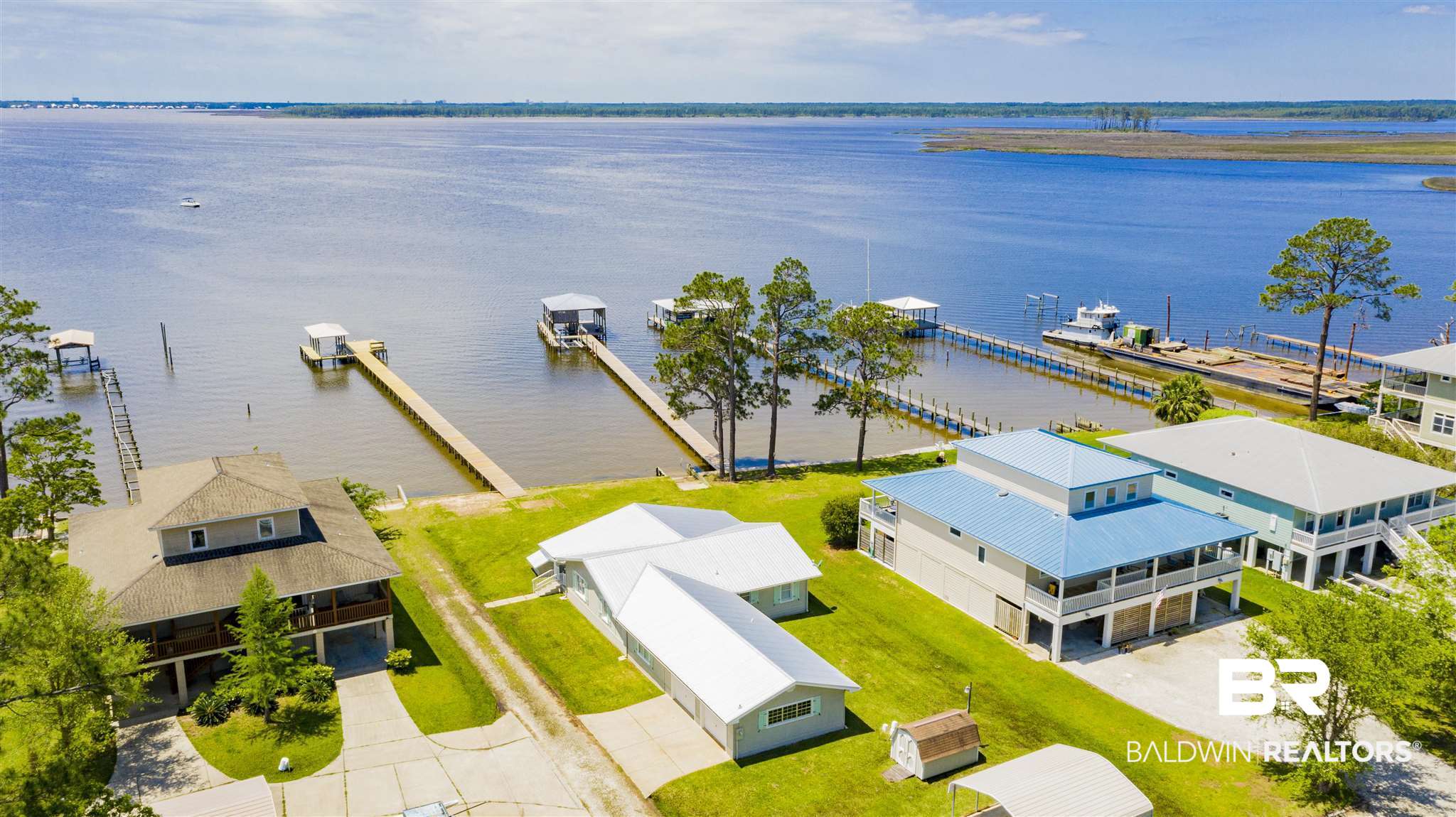 7961 Bayshore Drive Elberta, AL 36530 - Photo 3 of 35