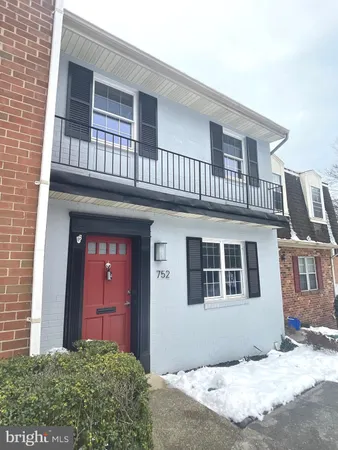 $2,950 | 752 College Parkway, Unit 7752, Rockville, MD 20850