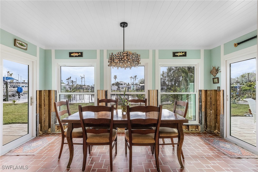 2669 Bridgeview Street Matlacha, FL 33993 - Photo 11 of 40 Gallery Image 11