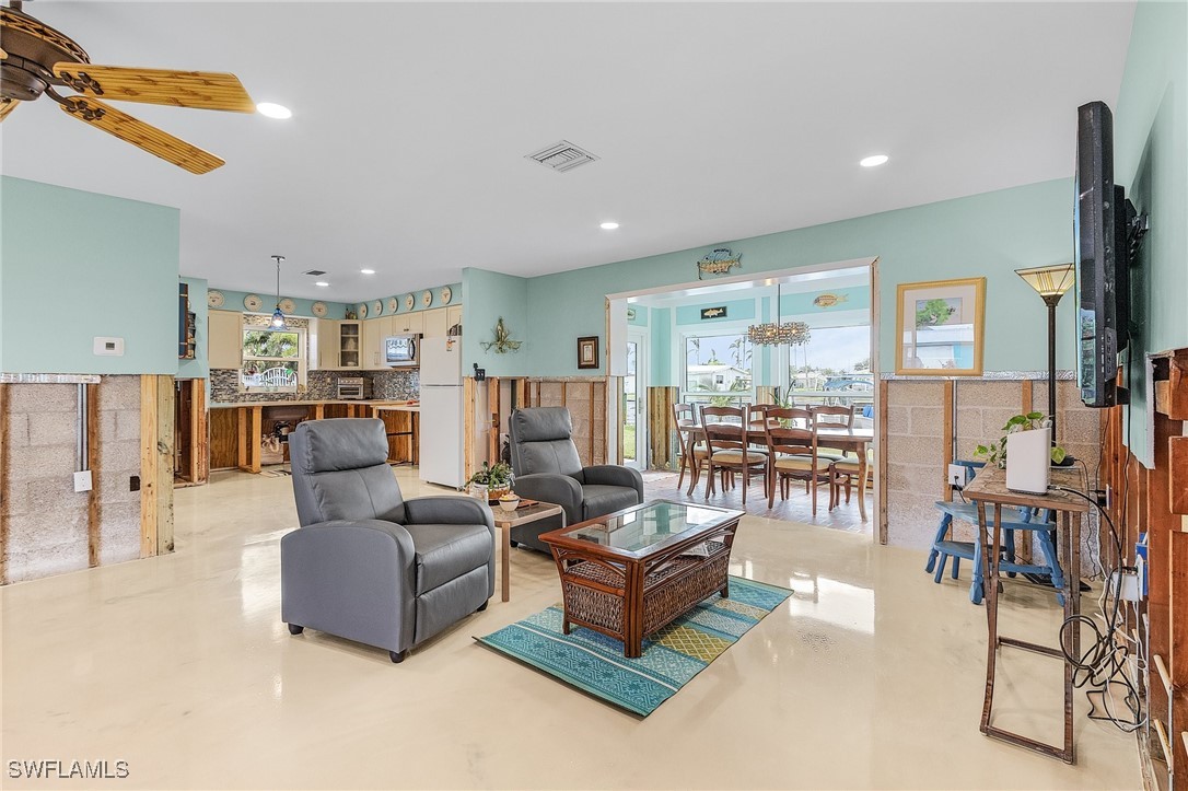 2669 Bridgeview Street Matlacha, FL 33993 - Photo 18 of 40 Gallery Image 18