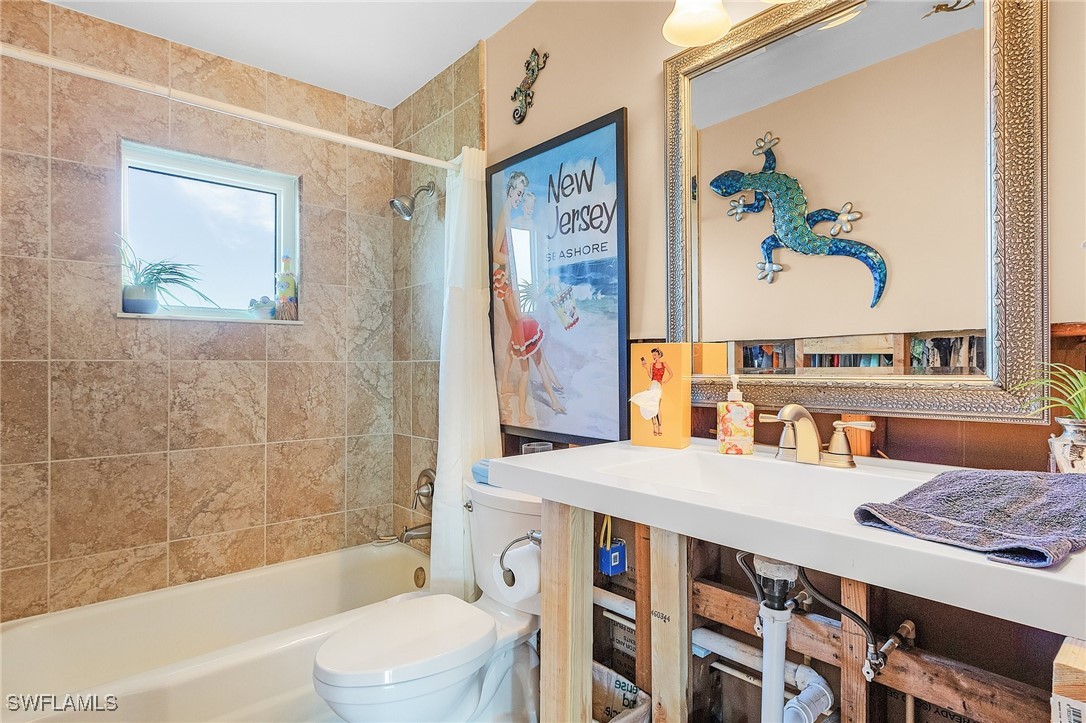 2669 Bridgeview Street Matlacha, FL 33993 - Photo 21 of 40 Gallery Image 21