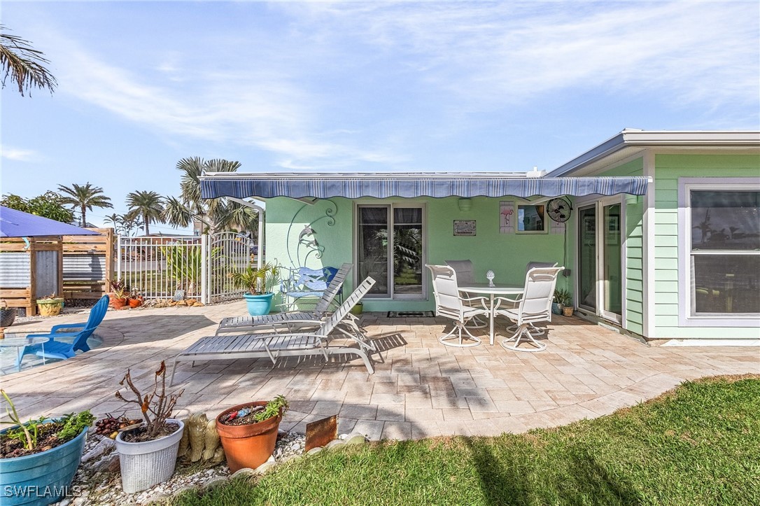 2669 Bridgeview Street Matlacha, FL 33993 - Photo 6 of 40 Gallery Image 6
