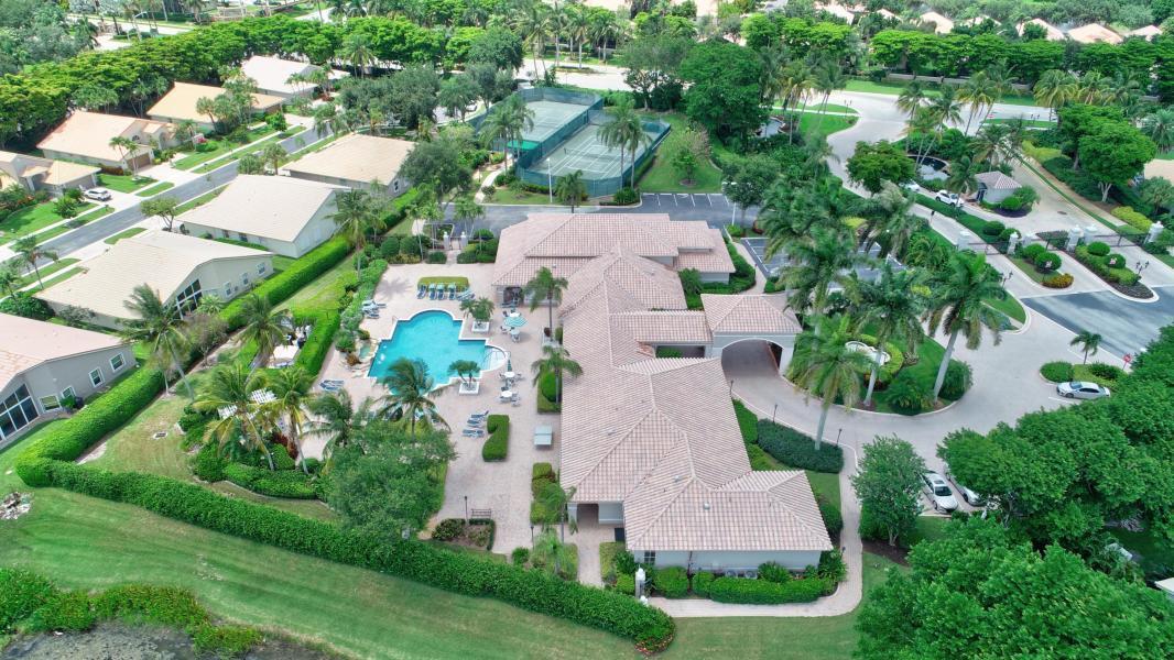 7386 Falls Road East Boynton Beach, FL 33437 - Photo 23 of 32 Aereal View of Community Facilities