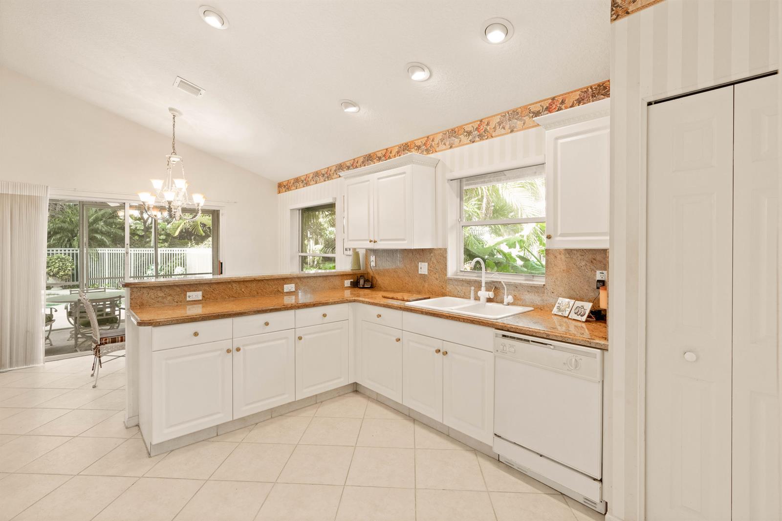 7386 Falls Road East Boynton Beach, FL 33437 - Photo 10 of 32 Kitchen.Pantry