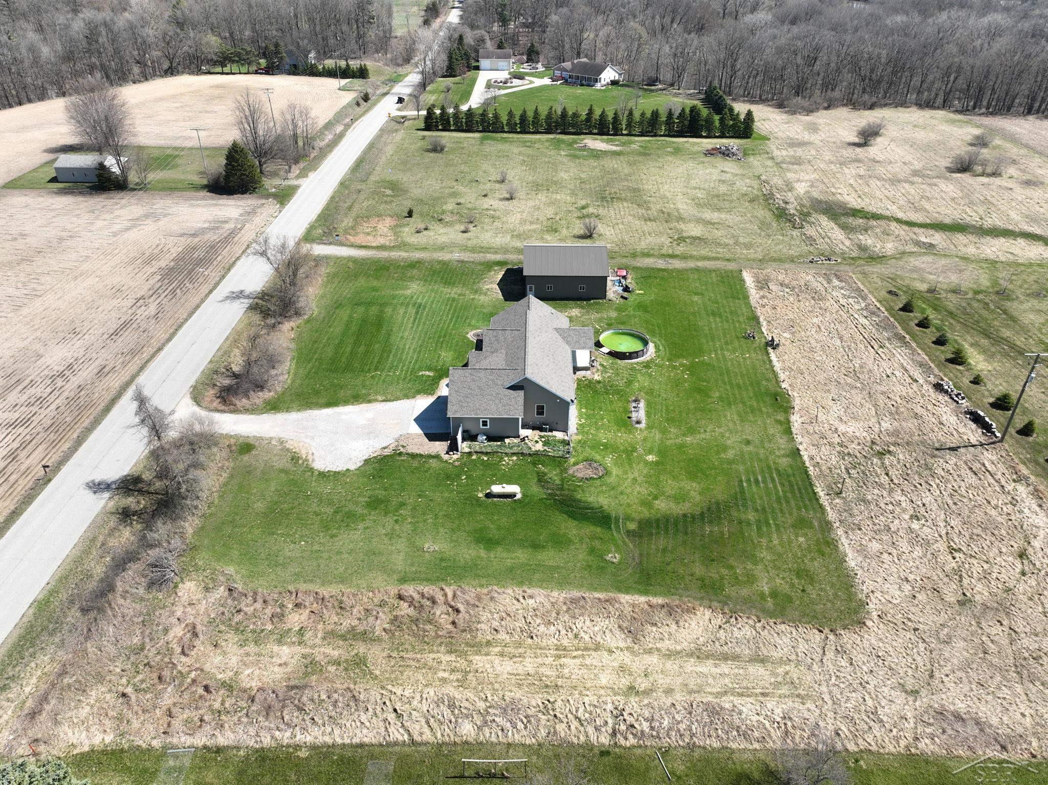 7185 Sohn Road Vassar, MI 48768 - Photo 30 of 34 50105861-30.JPG