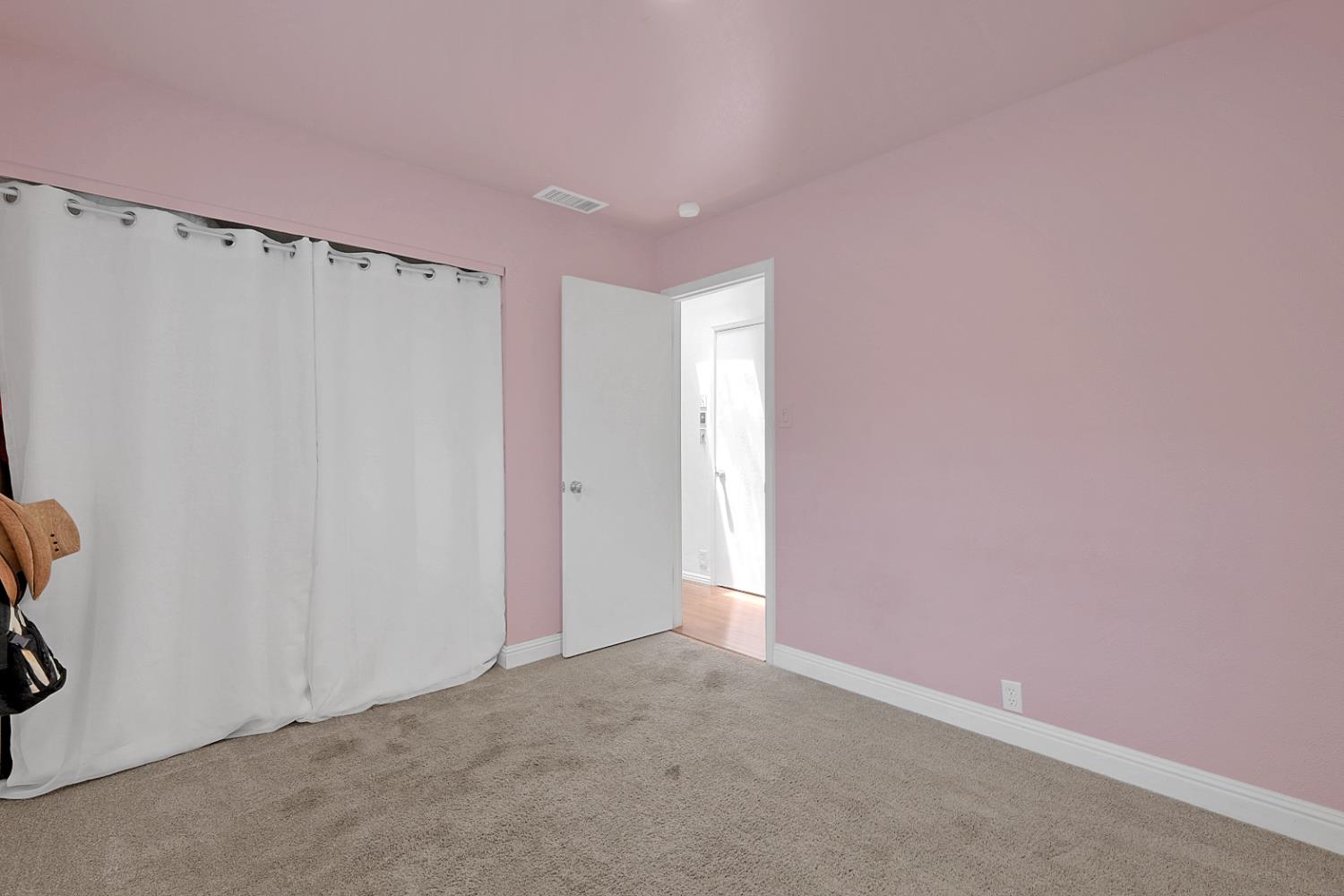 1213 Gary Way Carmichael, CA 95608 - Photo 35 of 51