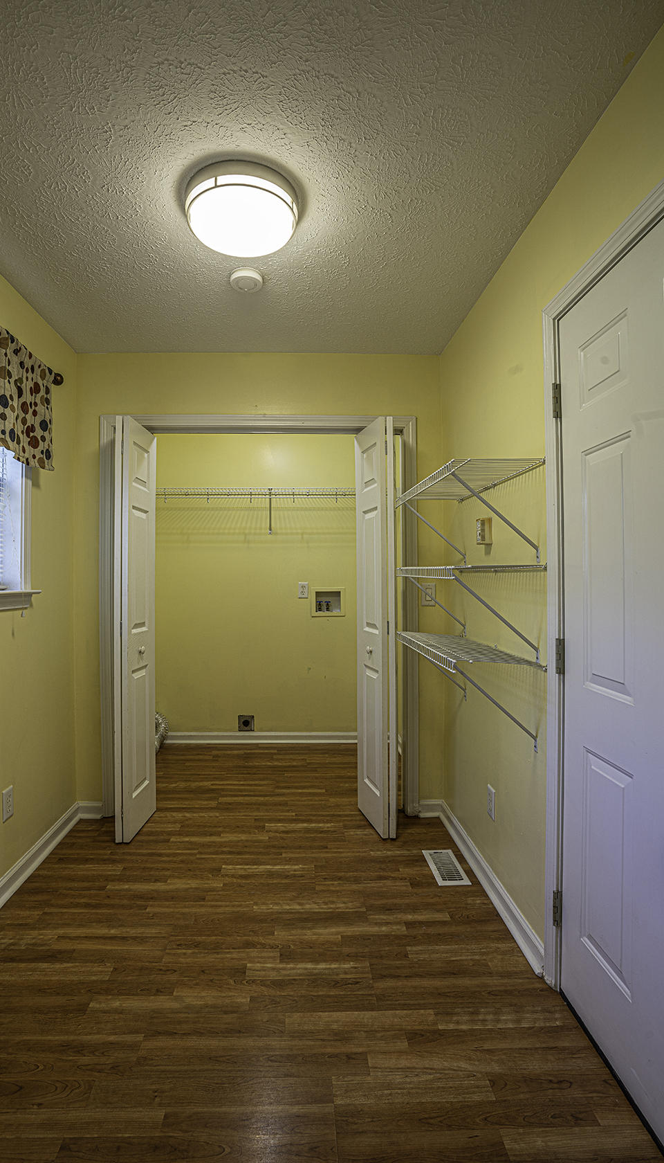 38 Beaver Road Fort Oglethorpe, GA 30742 - Photo 30 of 47 Pantry & Laundry