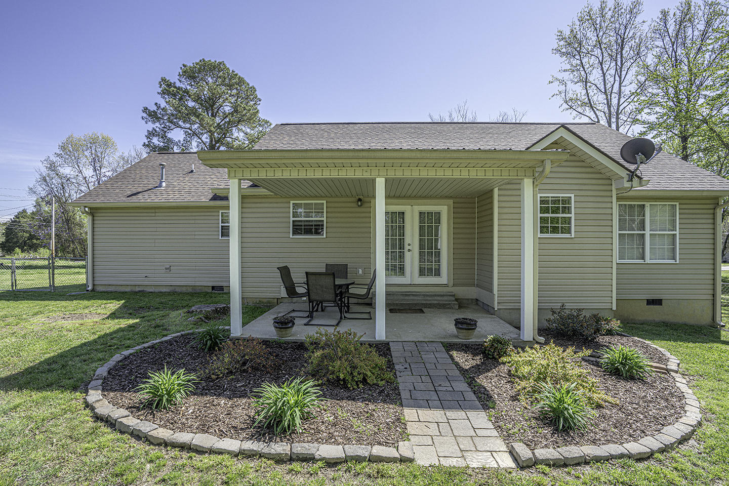 38 Beaver Road Fort Oglethorpe, GA 30742 - Photo 7 of 47 Outside Backyard Patio