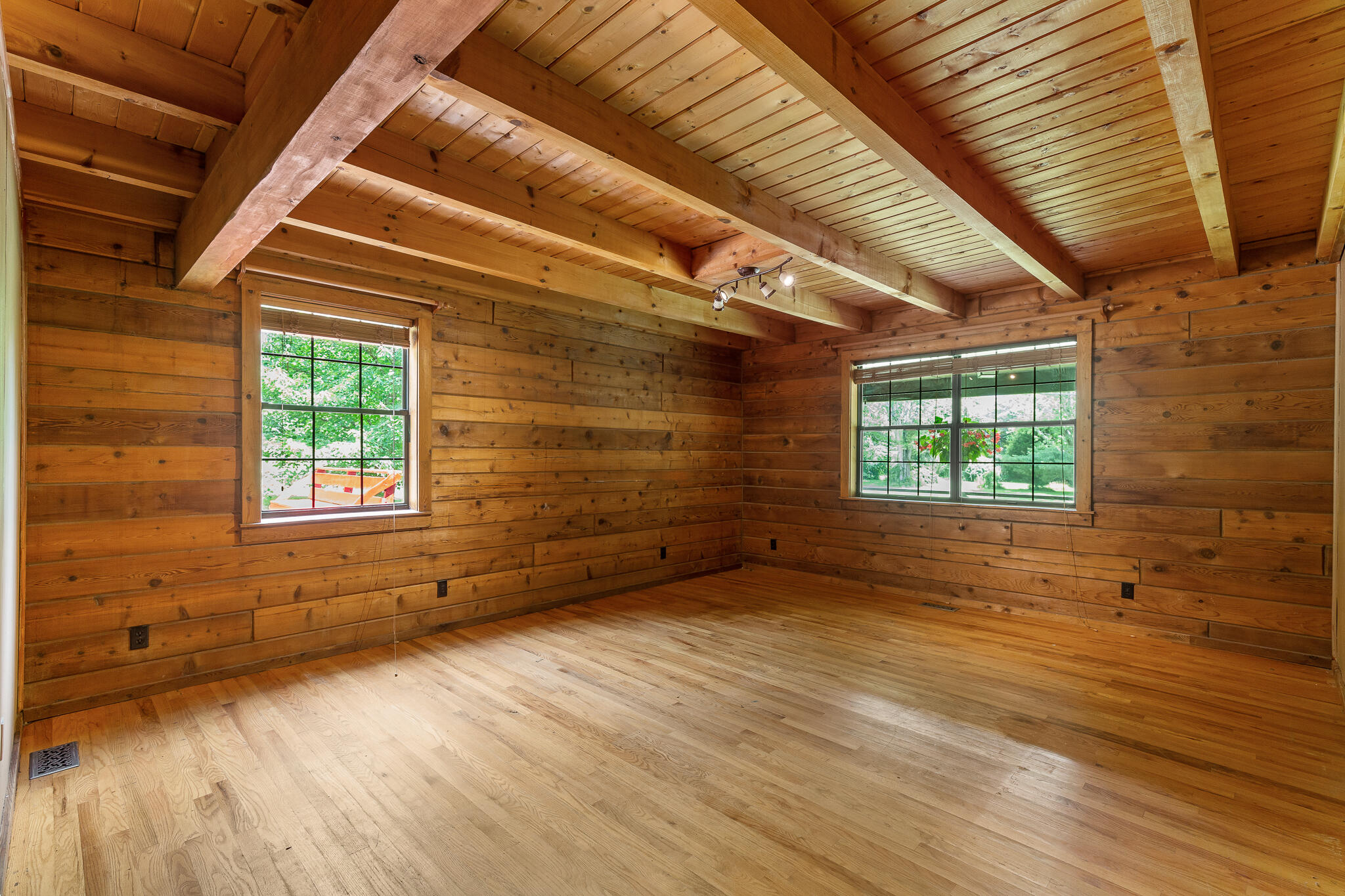 4201 North Fairmount Road Signal Mountain, TN 37377 - Photo 27 of 37 Master Bedroom