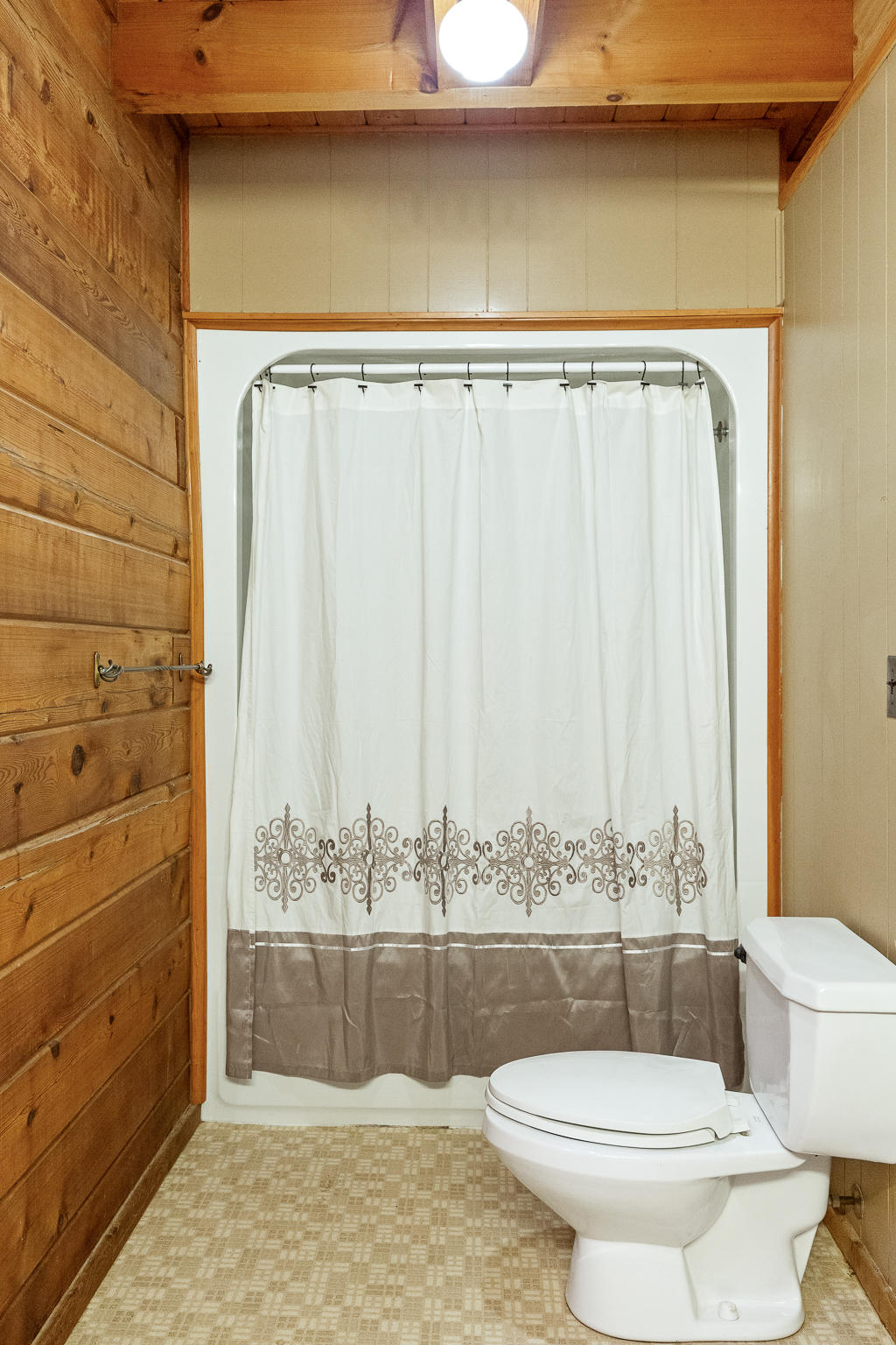 4201 North Fairmount Road Signal Mountain, TN 37377 - Photo 29 of 37 Master Bath