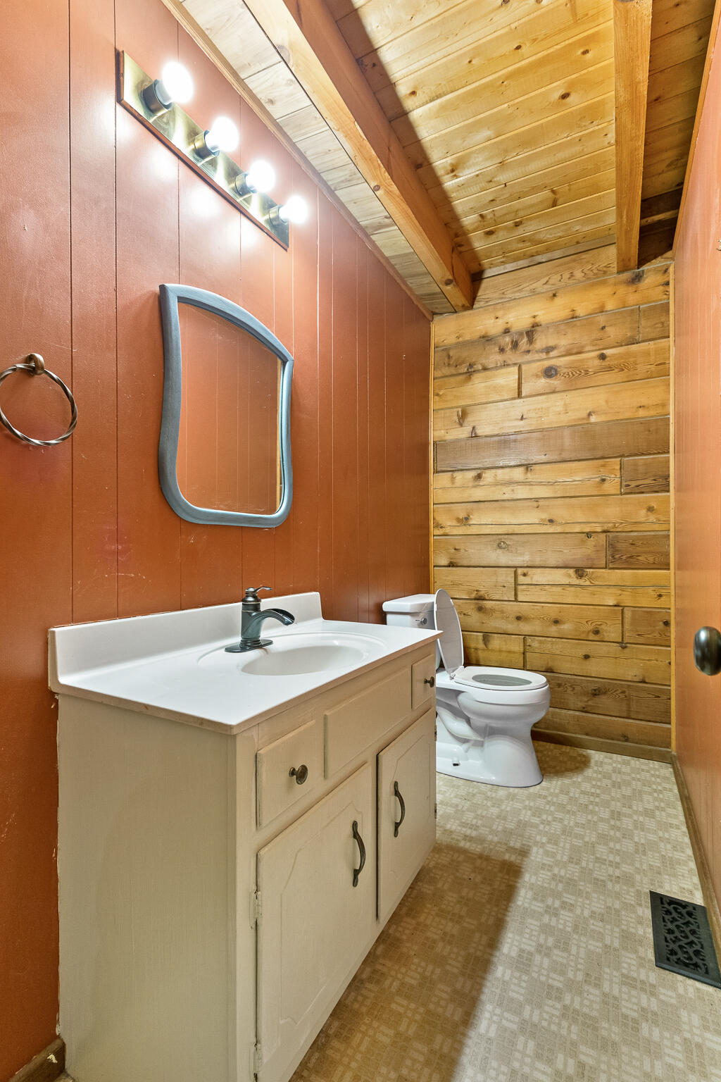 4201 North Fairmount Road Signal Mountain, TN 37377 - Photo 30 of 37 Downstairs 1/2 Bath