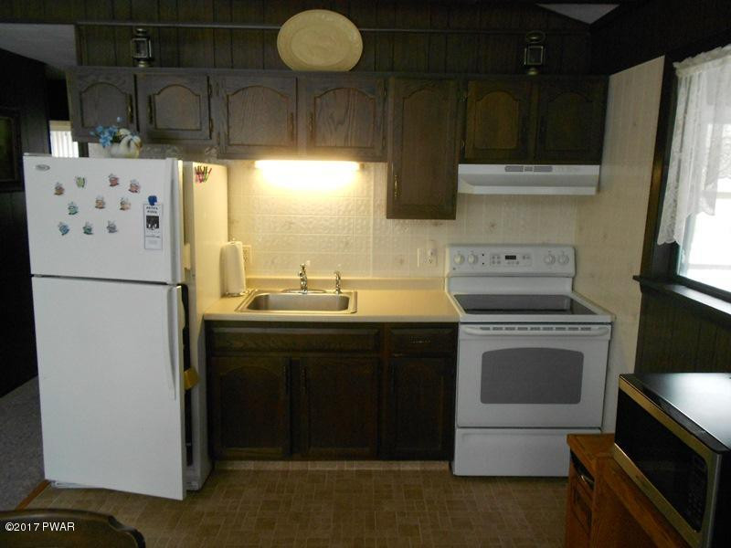 120 Gapview Road Milford, PA 18337 - Photo 5 of 14 Kitchen 7