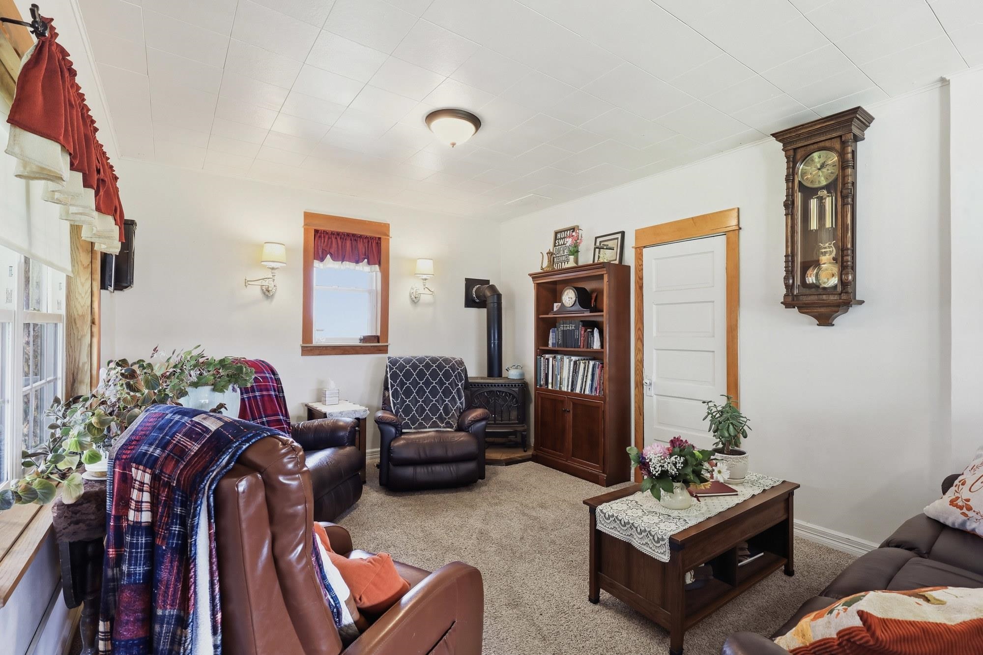 19722 Gravelle Road North Edwall, WA 99008 - Photo 8 of 37